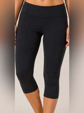 Athleta Accelerate Crop Leggings Black XS High Rise Athletic Workout Yoga